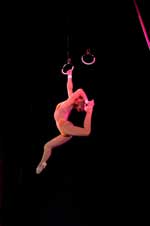 Circo Atayde Hermanos presenta a las fabulosas Argollas Rumanas