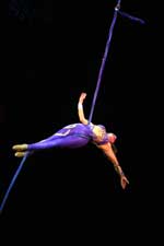 Circo Atayde Hermanos presenta a la talentosa Natalia Garro