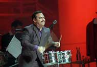 Gilberto Santa Rosa, el caballero de la salsa interpretara Perdoname en el Salon 21
