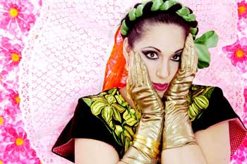 Regina Orozco presenta Rosa Mexicano en el Lunario