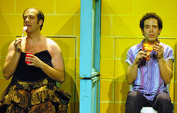 Los Endebles presenta Sensacional de Maricones en el Teatro El GaleÃ³n