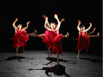 Batik presenta la obra Shoku (Tocar) en el Teatro de la Danza