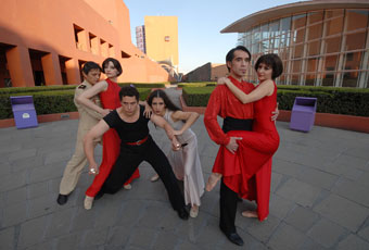 Ballet Teatro del Espacio presenta el espectÃ¡culo Carmen 2002 en el CENART
