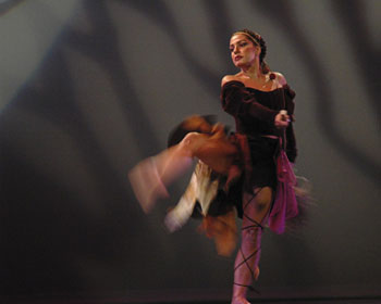 Regina Quintero presenta En busca del amor en el mundo subterrÃ¡neo en el Teatro de la Danza