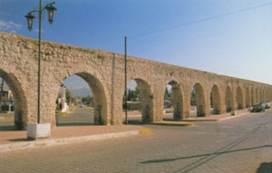 Antiguo acueducto de la Ciudad de Chihuahua