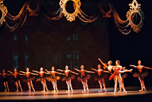 Cuban Classical Ballet of Miami, bajo la direcciÃ³n de Pedro Pablo PeÃ±a: Paquita