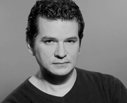 Jorge Lagunes participa en Eugenio Oneguin en el Palacio de Bellas Artes, 2008