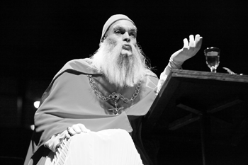 La controversia de Valladolid, bajo la dirección de José Caballero, se presenta en el Teatro Juan Ruiz de Alarcón, noviembre 2010 La controversia de Valladolid, bajo la dirección de José Caballero, se presenta en el Teatro Juan Ruiz de Alarcón, noviembre 2010