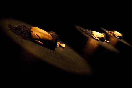 Roxana Valdez presenta la coreografÃa Resonancia en la 5ta. Muestra de las Artes Escénicas de la Ciudad de México, noviebre 2010 Roxana Valdez presenta la coreografÃa Resonancia en la 5ta. Muestra de las Artes Escénicas de la Ciudad de México, noviebre 2010