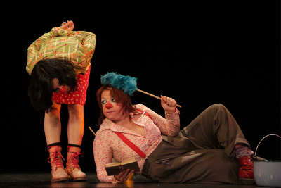 Cocodrilo Produxion presenta Cuantos cuentos cuentas, obra de Francois Duregne, en el Teatro Sergio Magana