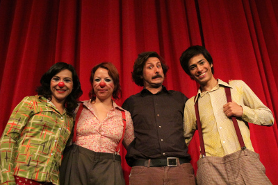 Francois Duregne presenta Cuantos cuentos cuentas, obra producida por Cocodrilo Produxion, en el Teatro Sergio Magana