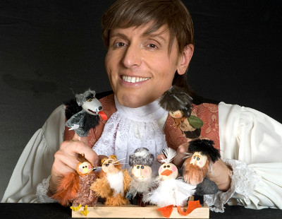 Mario Ivan Martinez presenta El patito feo y otros cuentos de aves en el Festival El Do le dijo al Re…, julio 2013